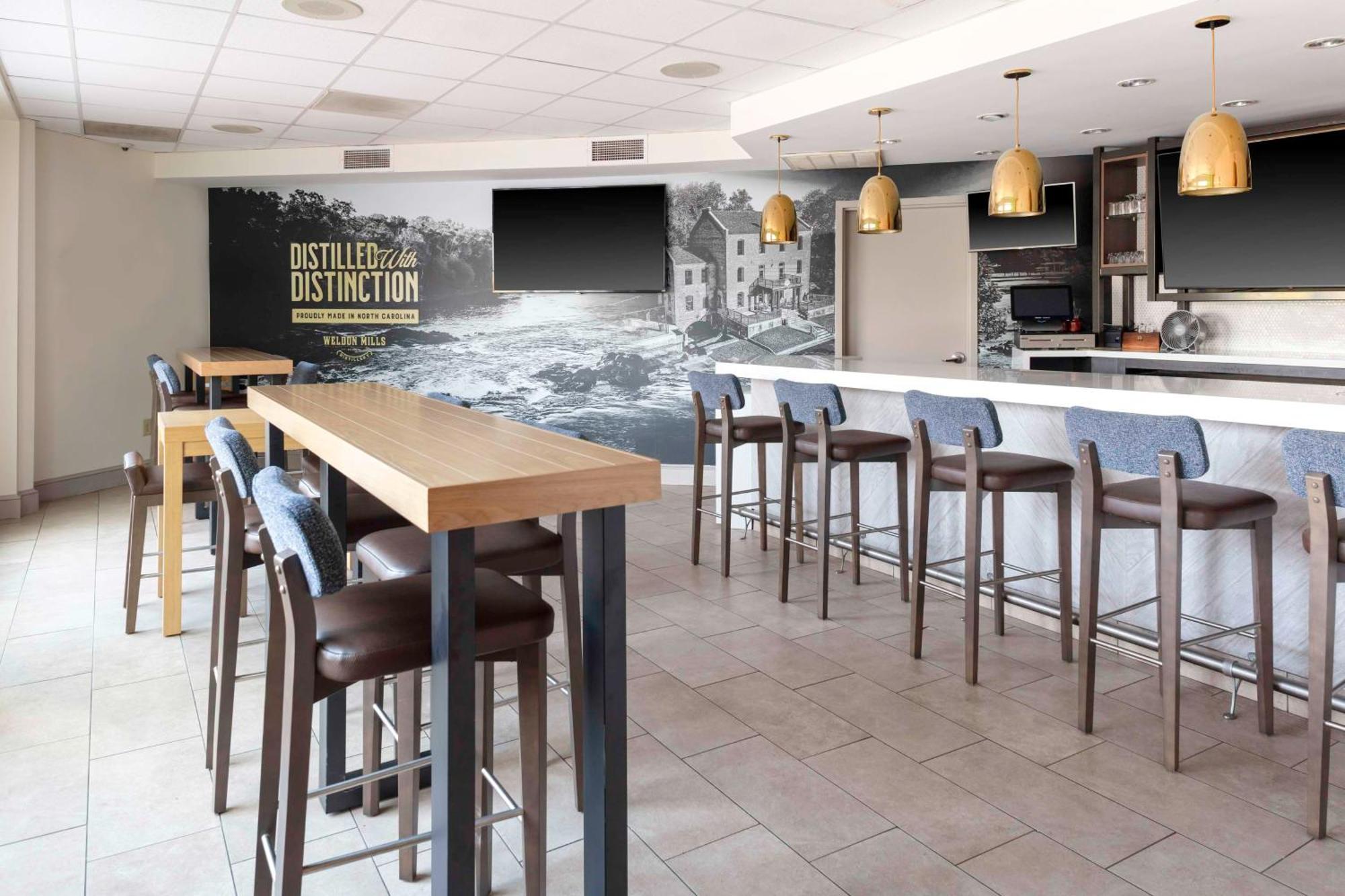Hilton Garden Inn Roanoke Rapids Bagian luar foto